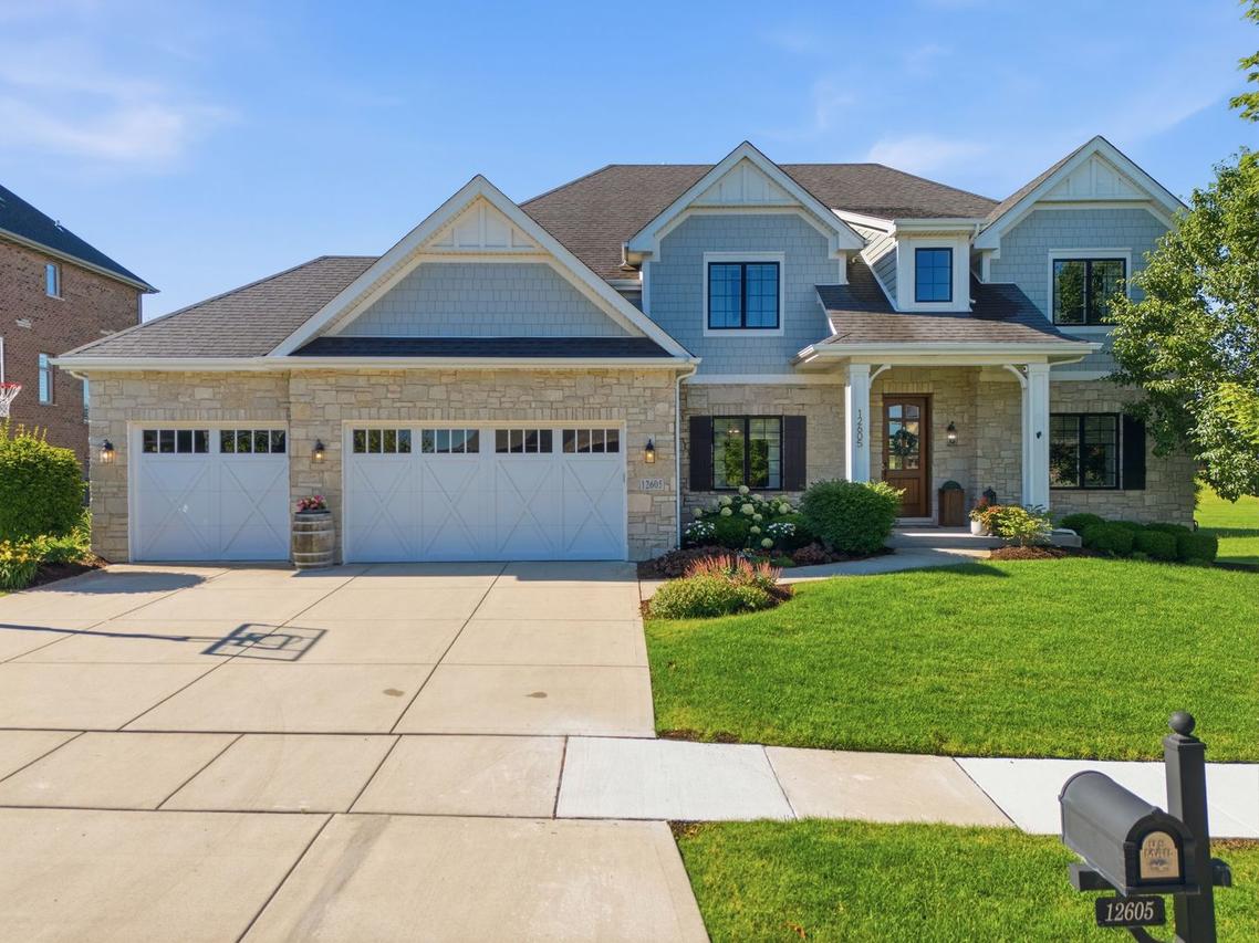 12605 Thornberry Dr., Lemont, IL 60439