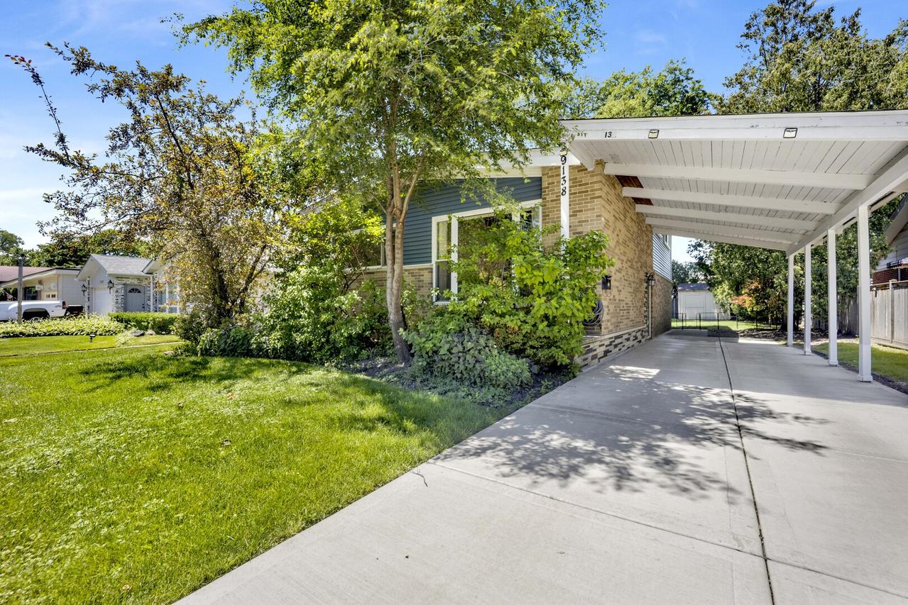 9138 Four Winds Way, Skokie, IL 60076