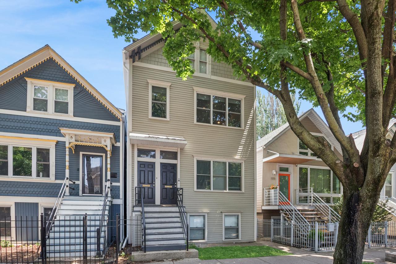 3013 N Racine Ave., Chicago, IL 60657