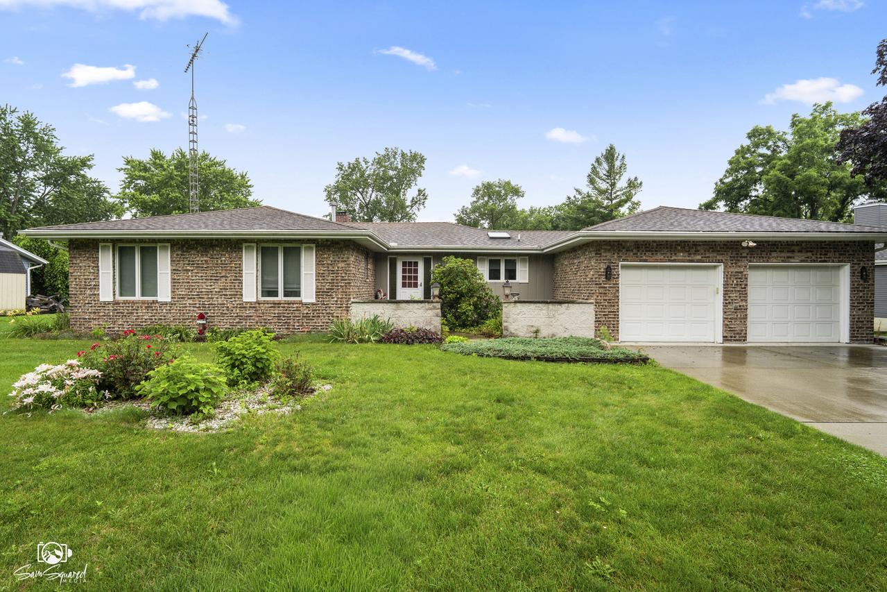 5878 Rose Cir., St. Anne, IL 60964