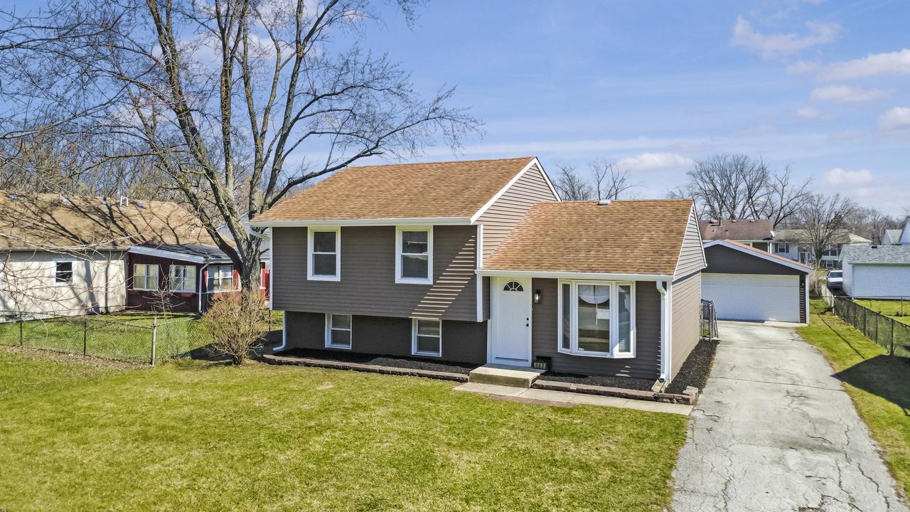 127 N Cedar Ln., Glenwood, IL 60425