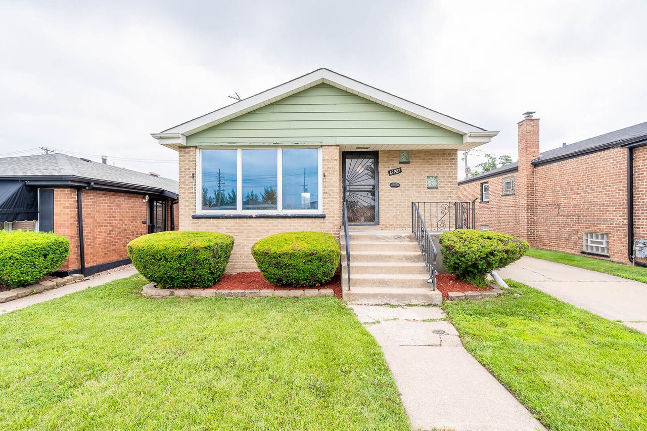 12927 S Saginaw Ave., Chicago, IL 60633