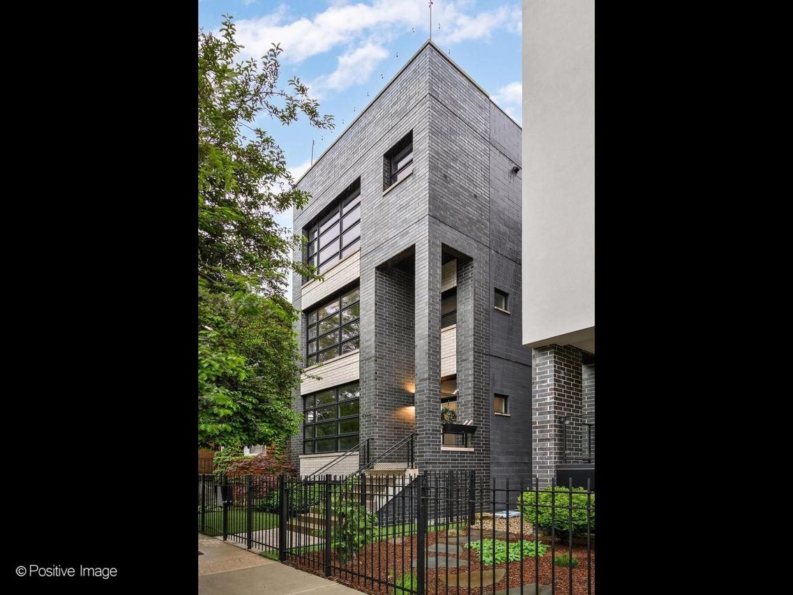 2855 W Lyndale St. #1, Chicago, IL 60647