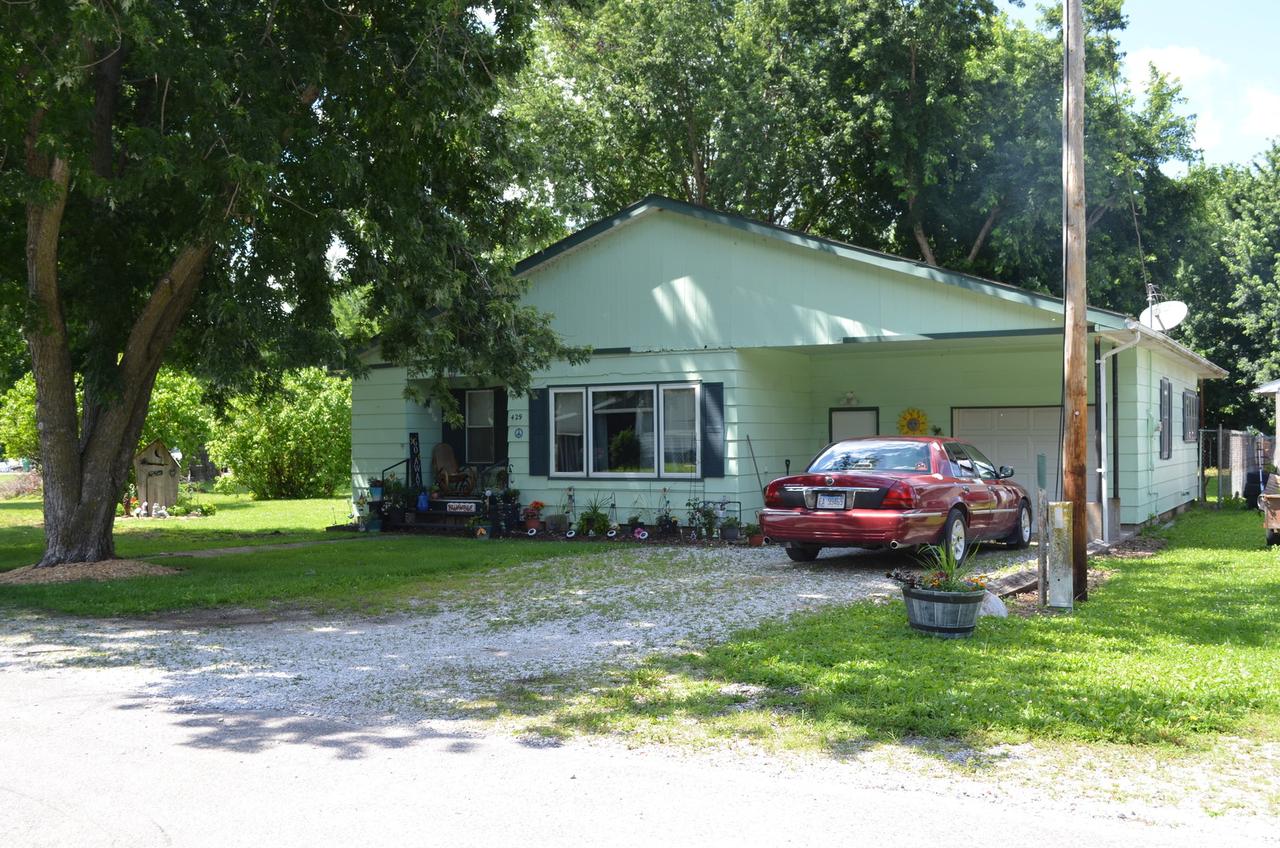 429 Meadow St., Niota, IL 62358