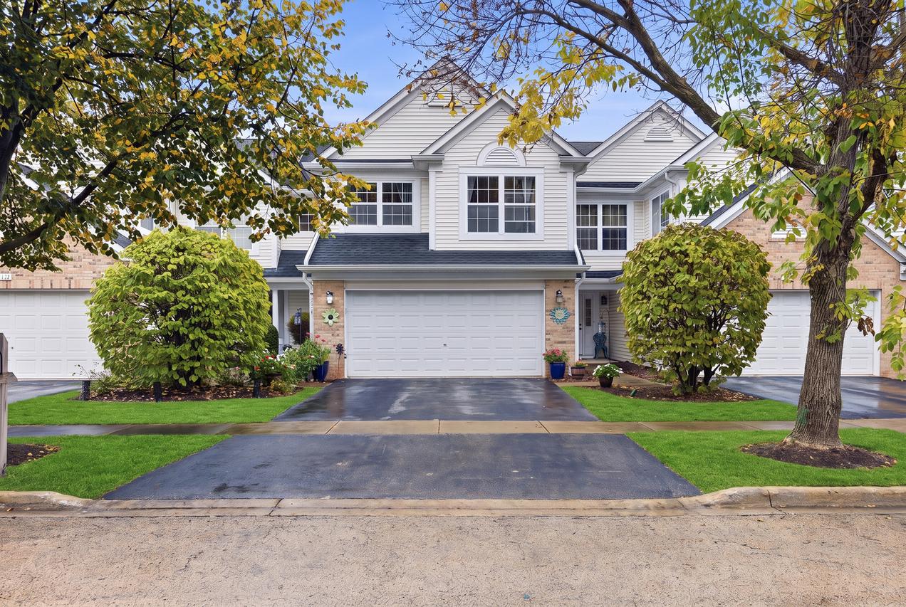 1005 Tara Ln., West Chicago, IL 60185