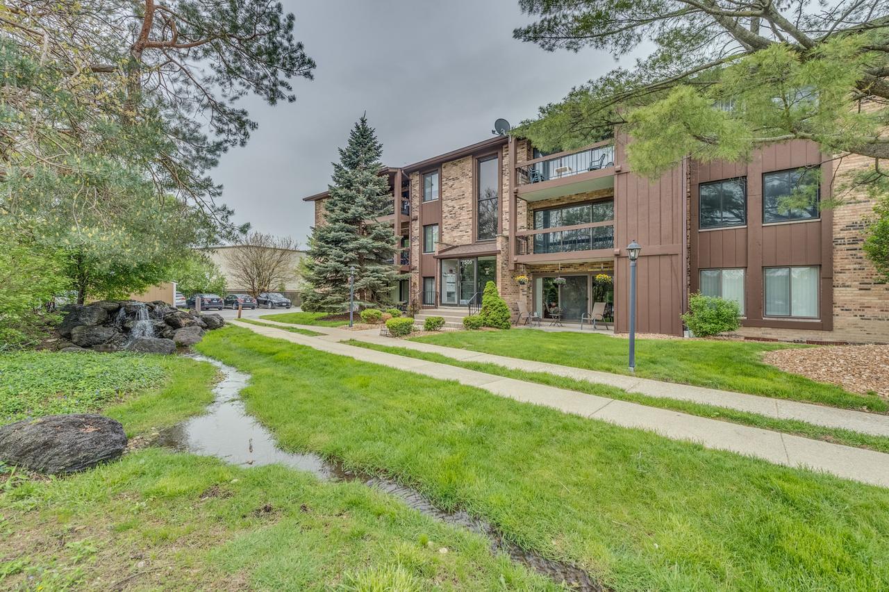 7505 175th St. #122, Tinley Park, IL 60477