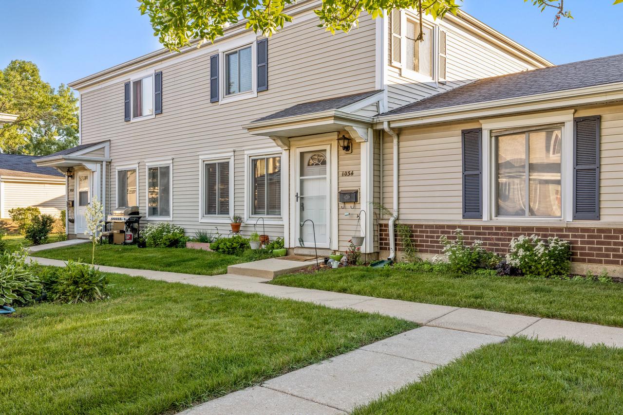 1034 Cove Dr. #147B, Prospect Heights, IL 60070