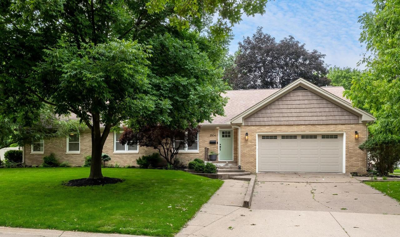 3504 26th Ave., Moline, IL 51265