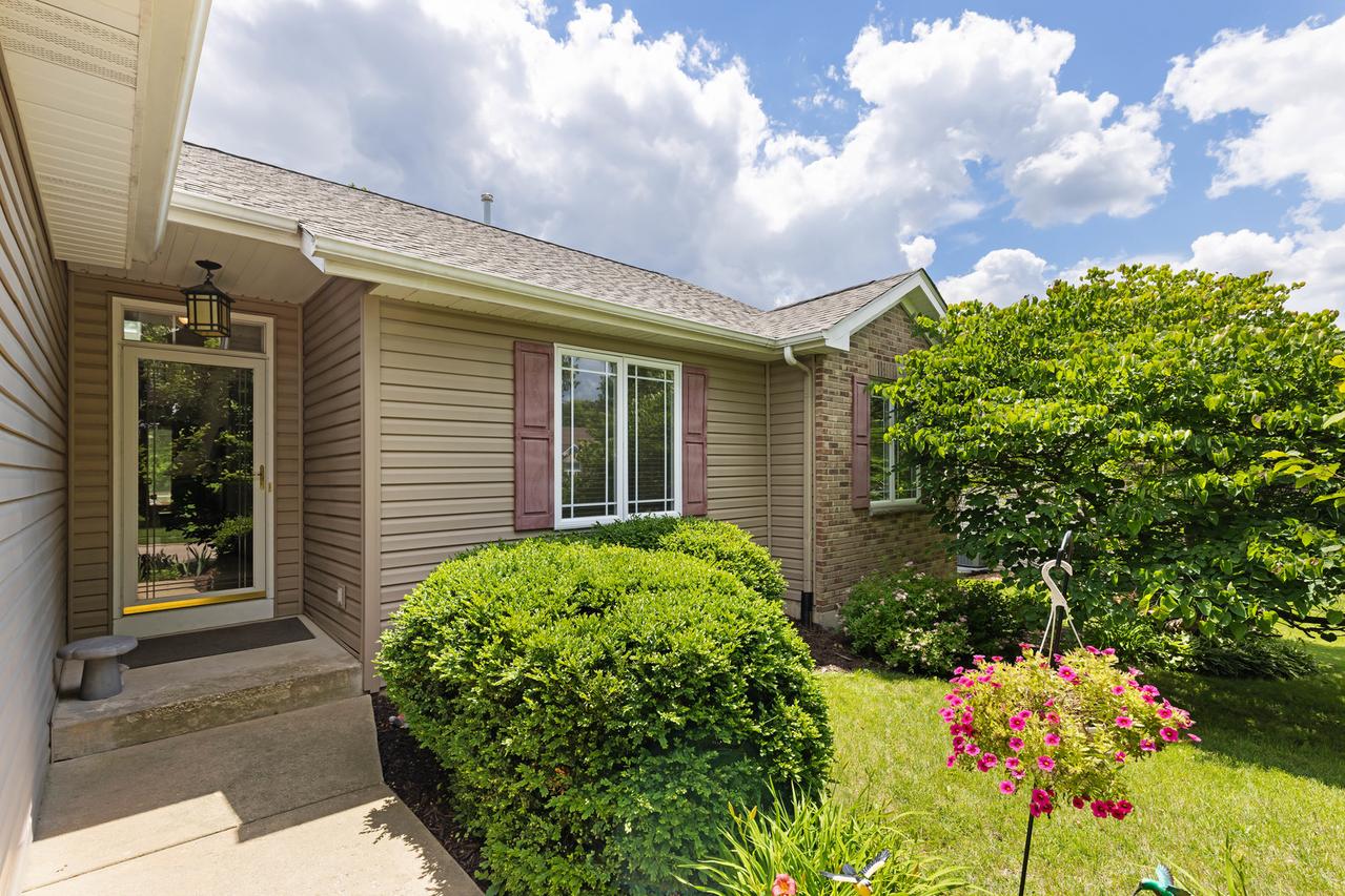 10589 Harrison Ct., Roscoe, IL 61073
