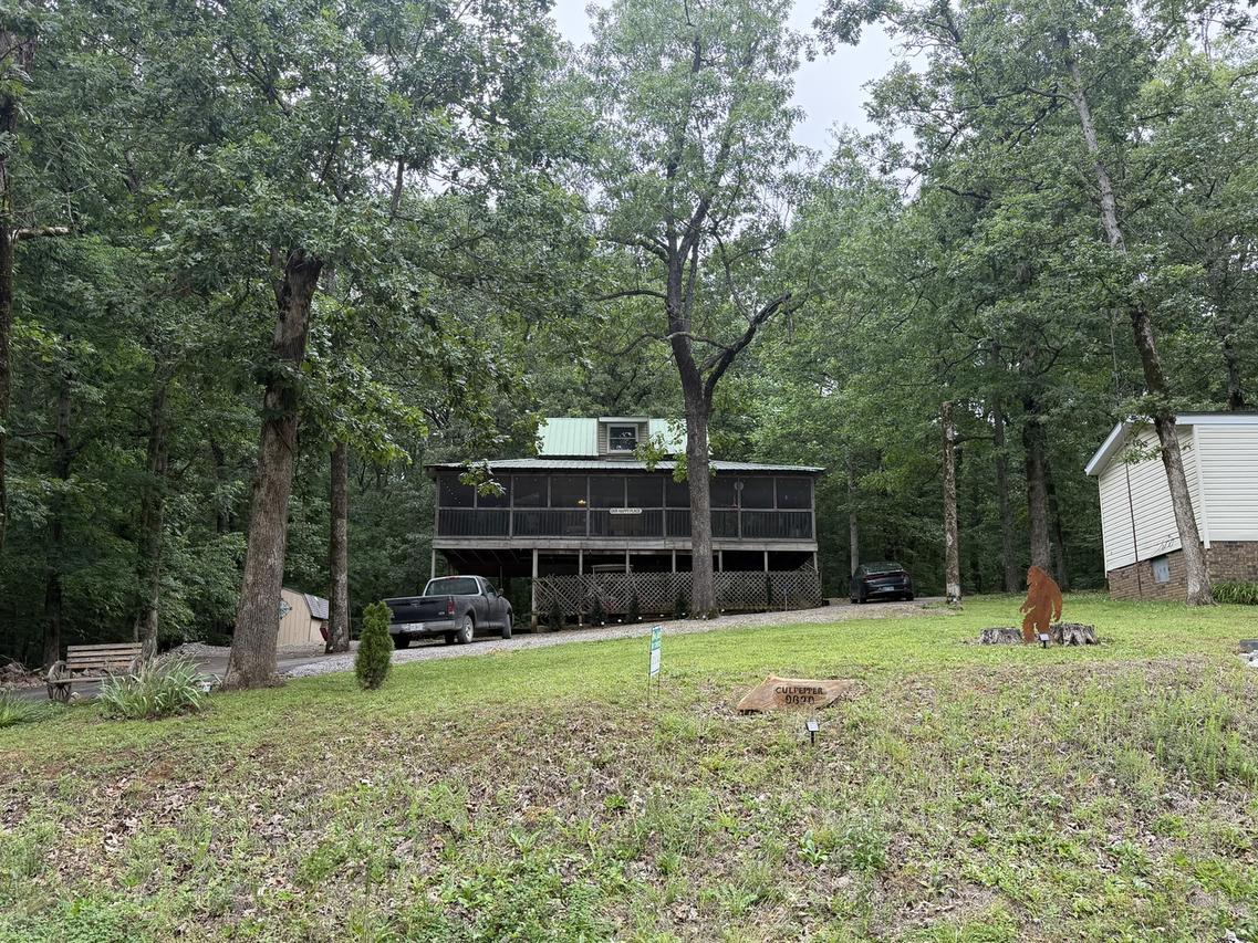 9620 Hohman Lake Rd., Brookport, IL 62910