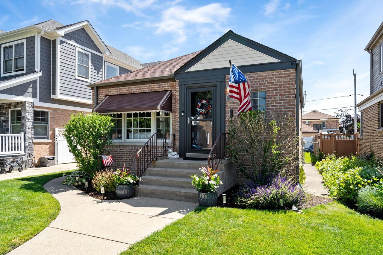 7405 N Odell Ave., Chicago, IL 60631