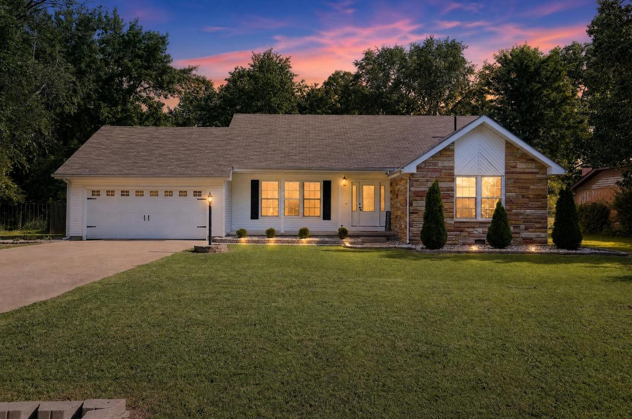 1004 E Illinois St., Marion, IL 62959
