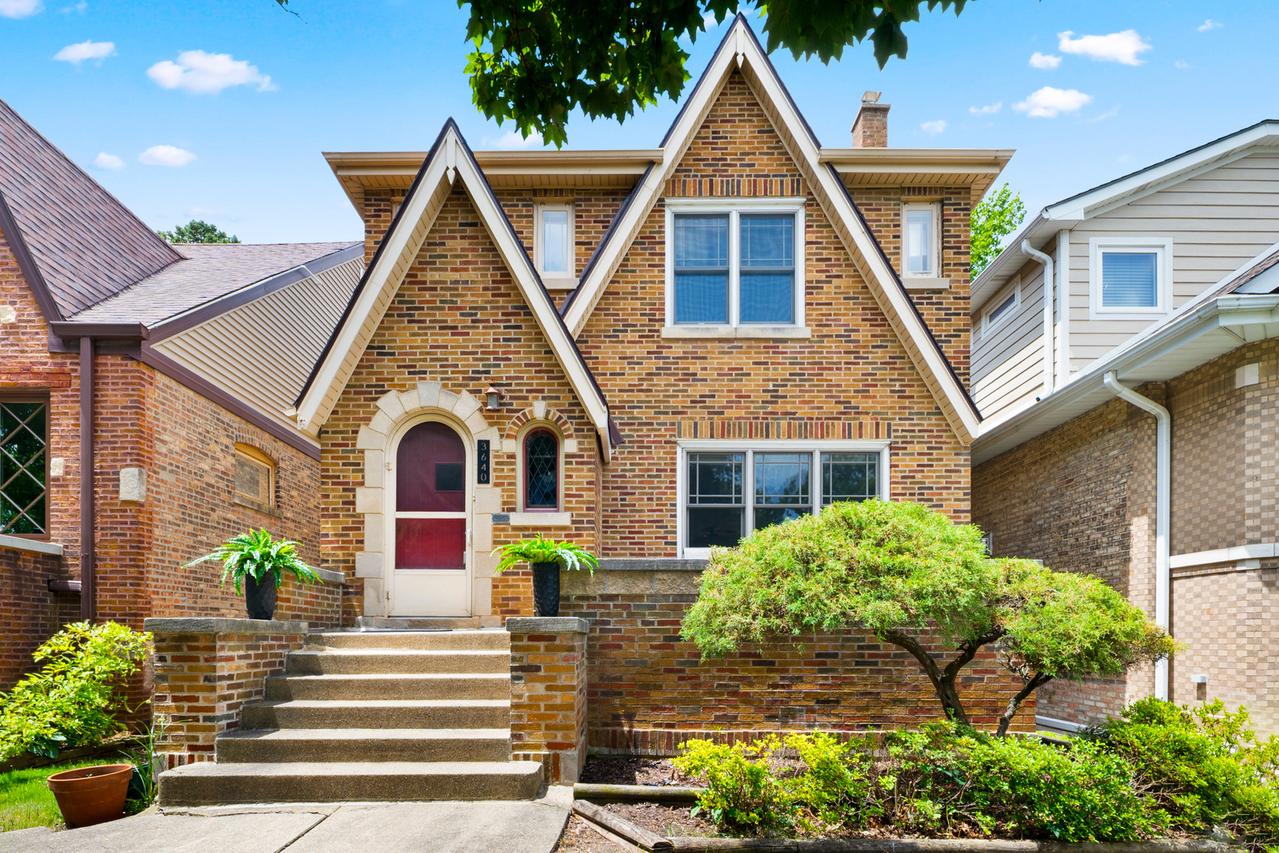 3640 Arthur Ave., Brookfield, IL 60513