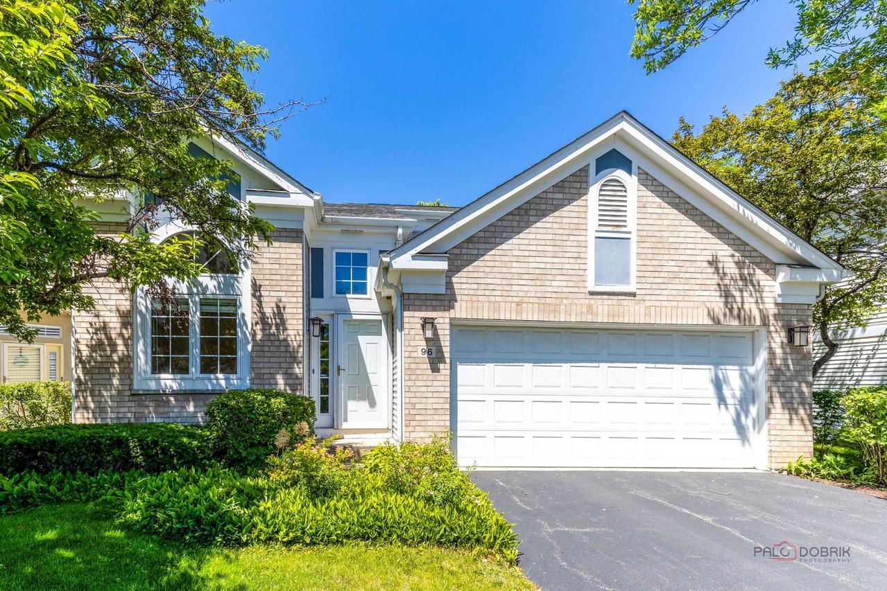 96 Manchester Dr., Buffalo Grove, IL 60089