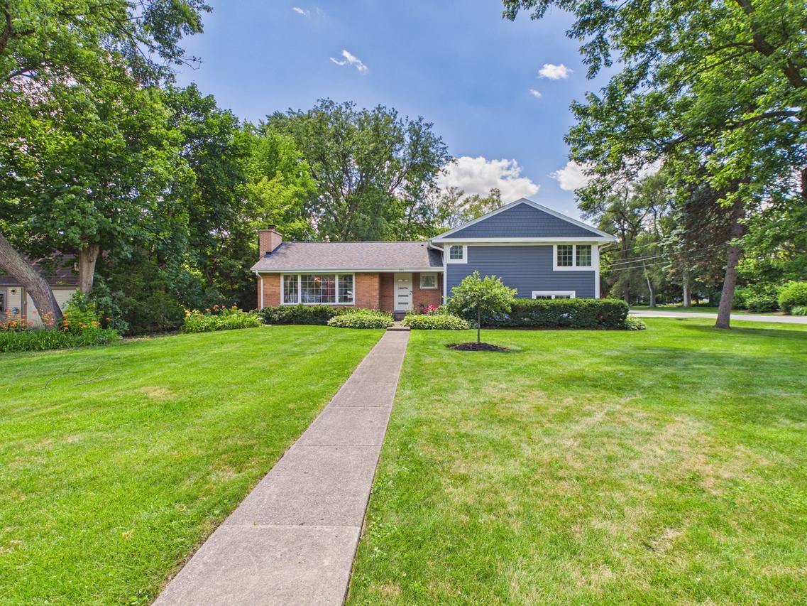 201 E Olive Ave., Prospect Heights, IL 60070