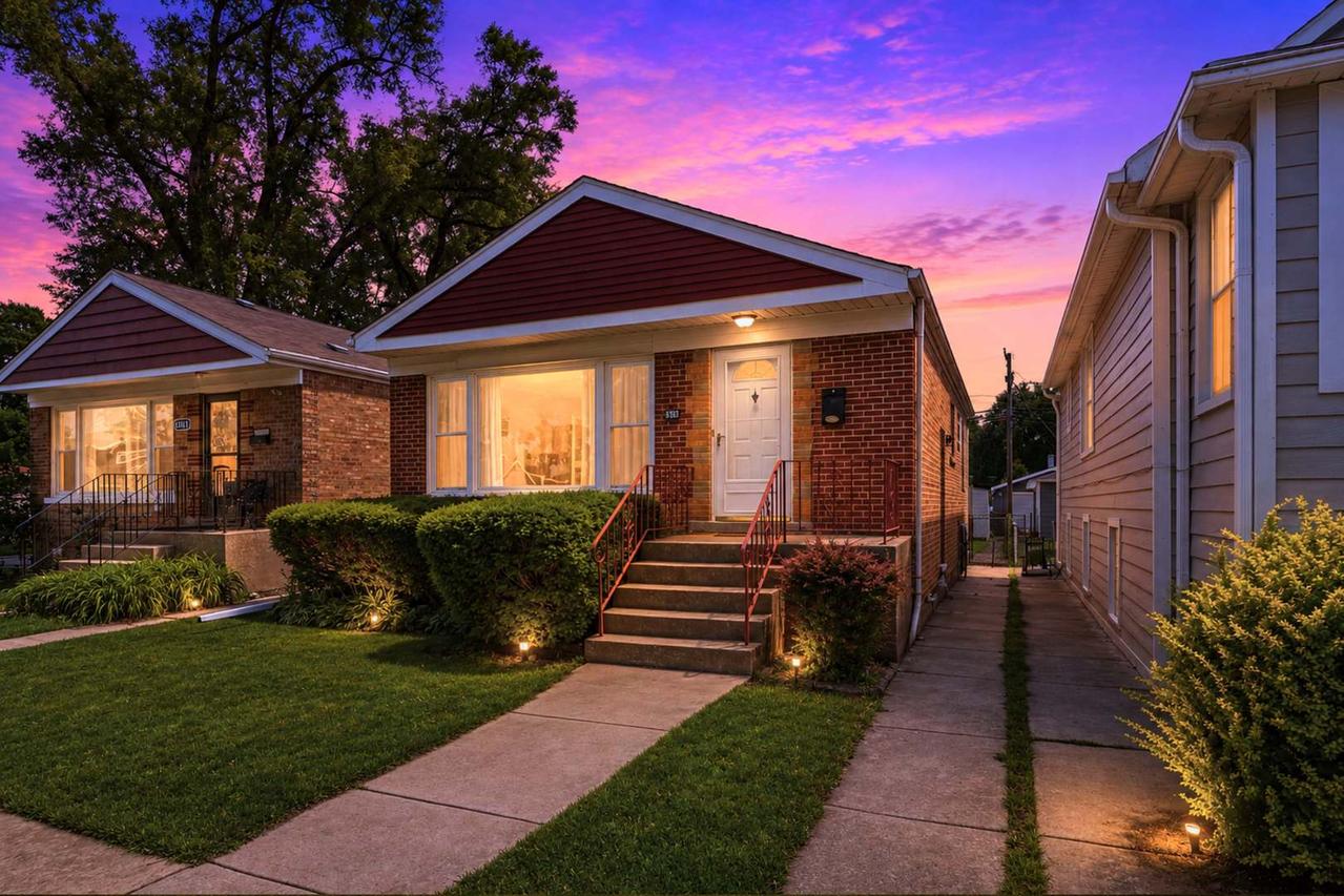 8303 44th St., Lyons, IL 60534