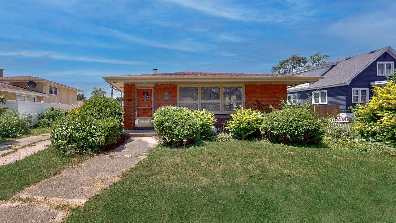 9224 Melvina Ave., Oak Lawn, IL 60453
