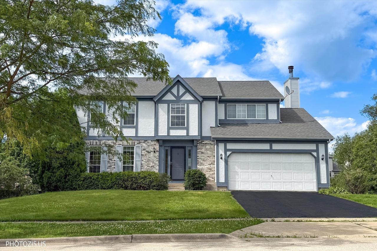 1906 Armwood Ln., Mundelein, IL 60060