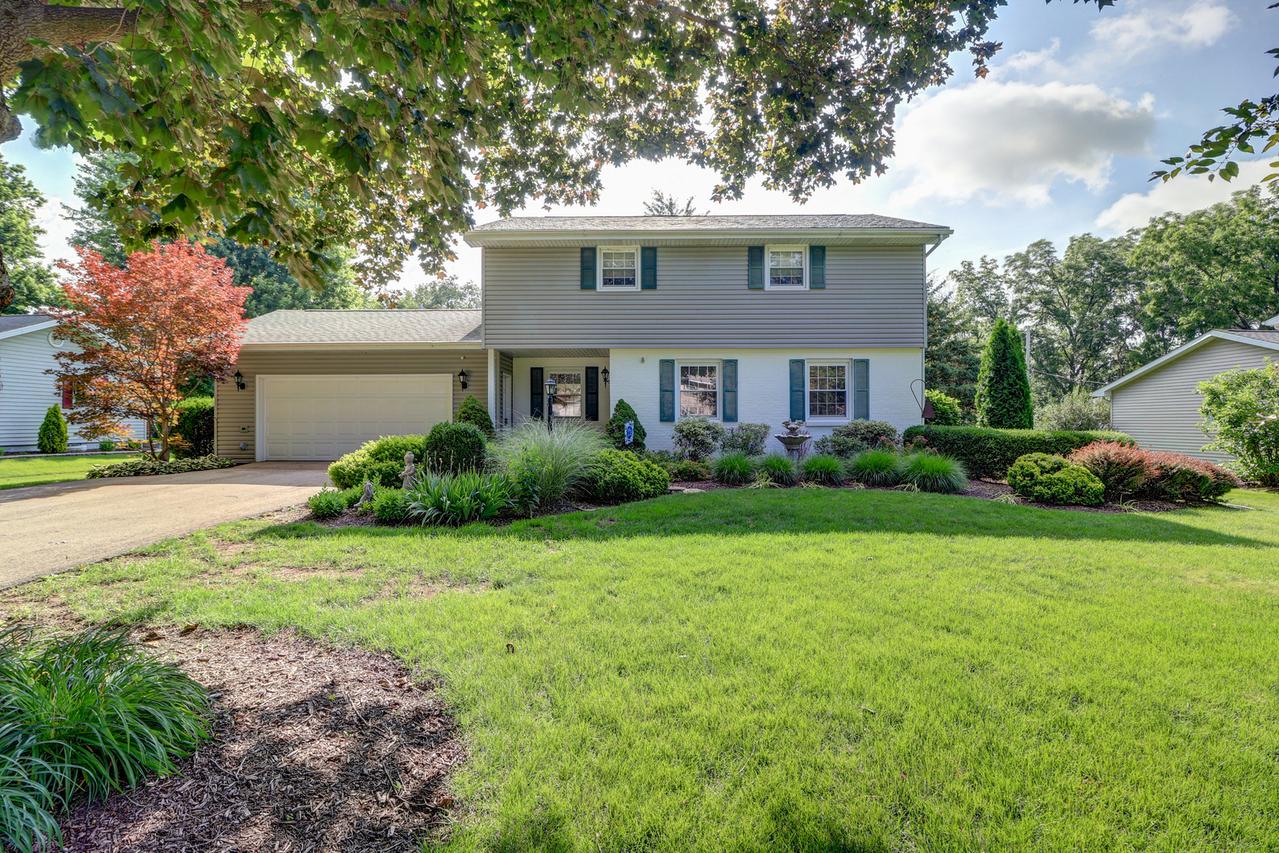 1108 Crestview Rd., Sterling, IL 61081
