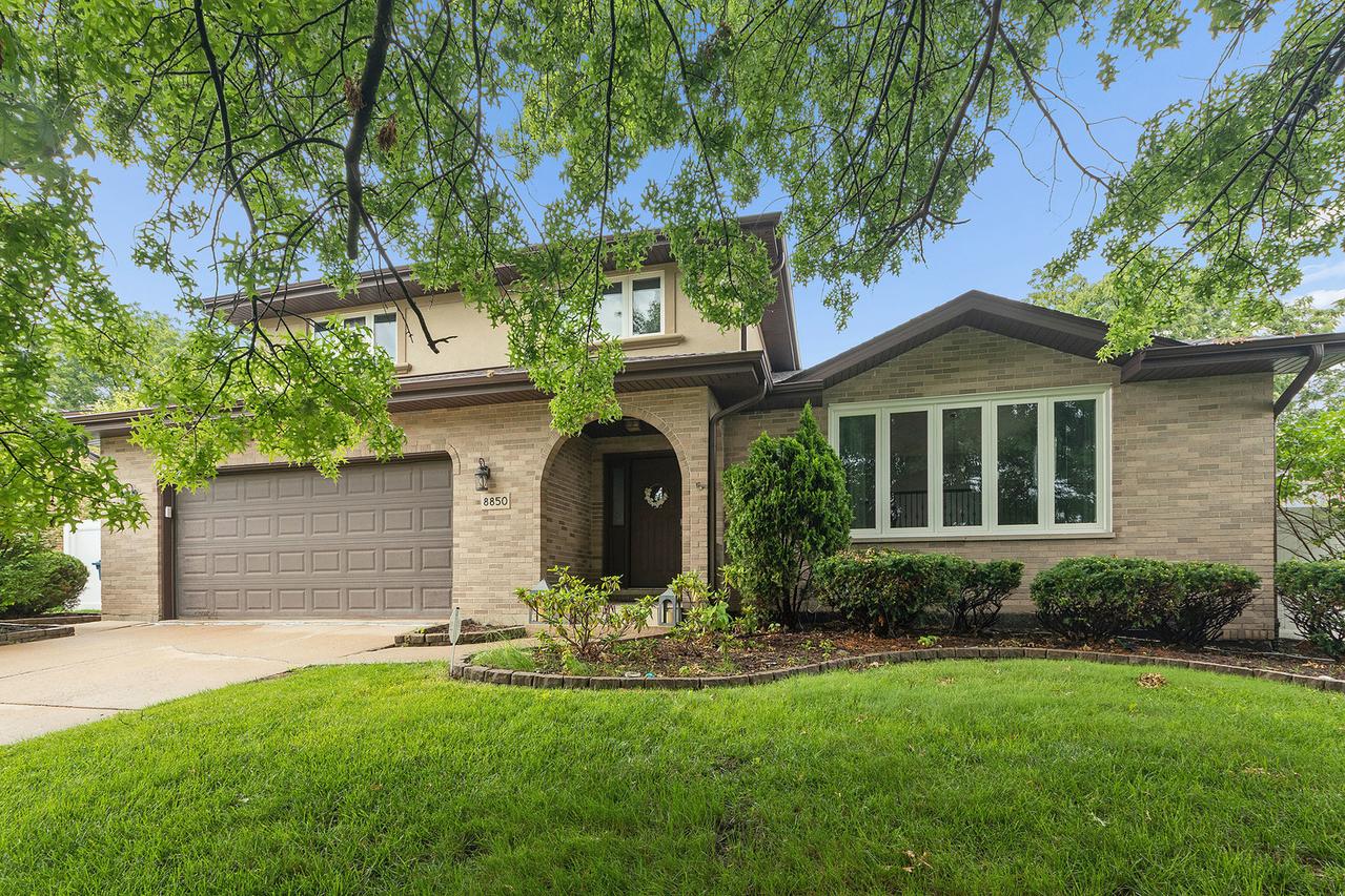 8850 W 98th Pl., Palos Hills, IL 60465
