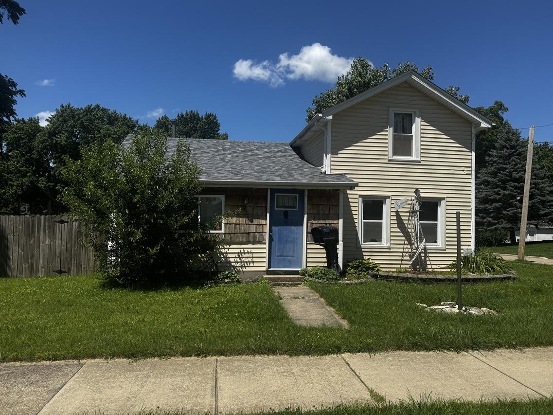 627 N Van Buren St., Batavia, IL 60510