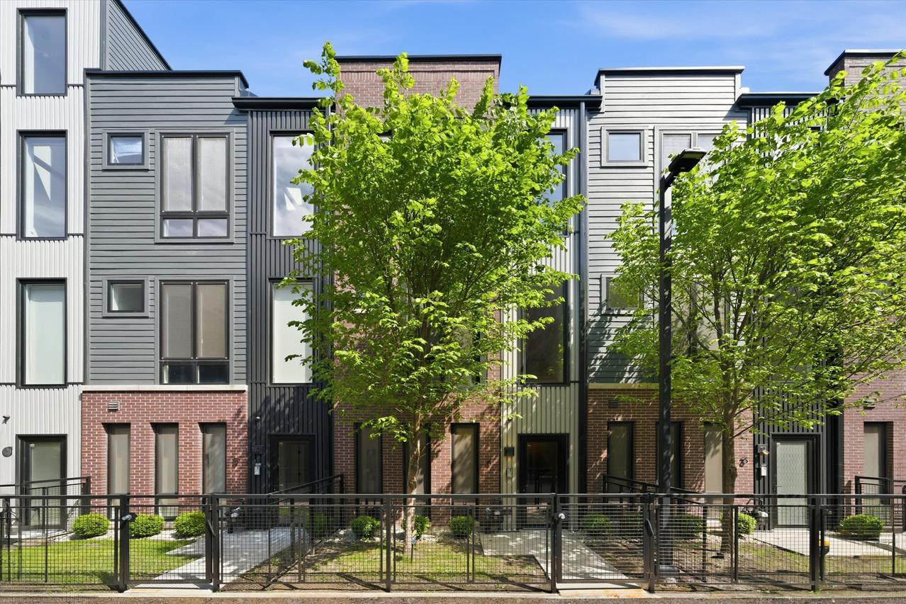 4250 W Belmont Ave. #1, Chicago, IL 60641