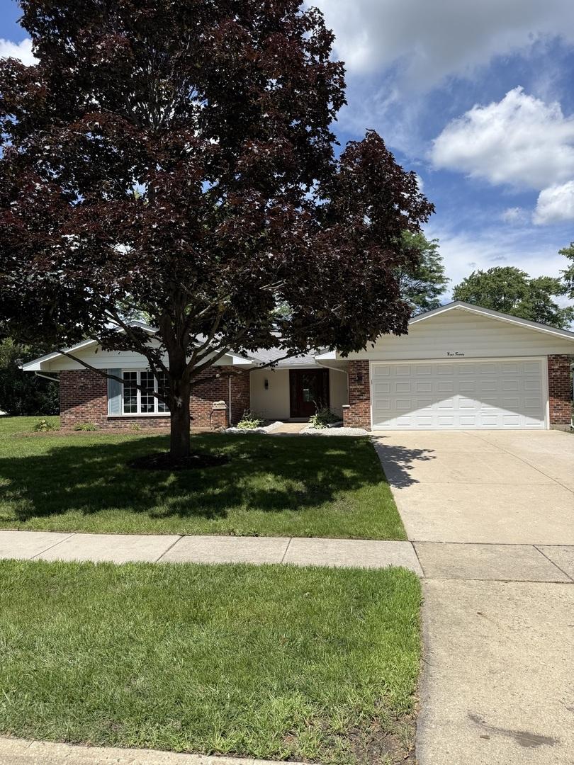 920 Eden Dr., Schaumburg, IL 60195