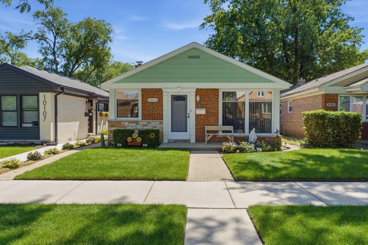 10111 S California Ave., Chicago, IL 60655