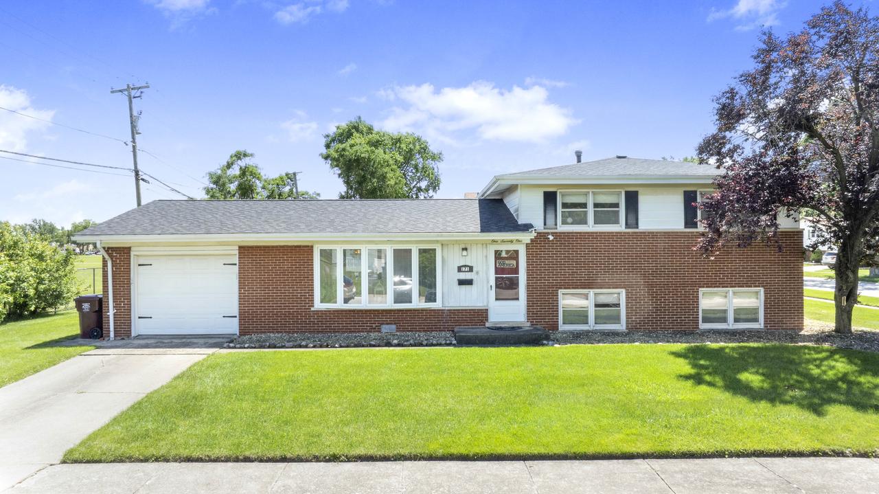 171 N Normandy Dr., Chicago Heights, IL 60411