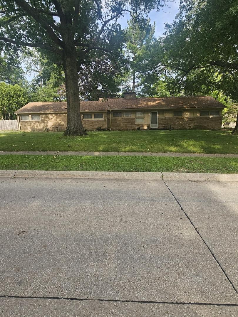 2614 31st St., Moline, IL 61265