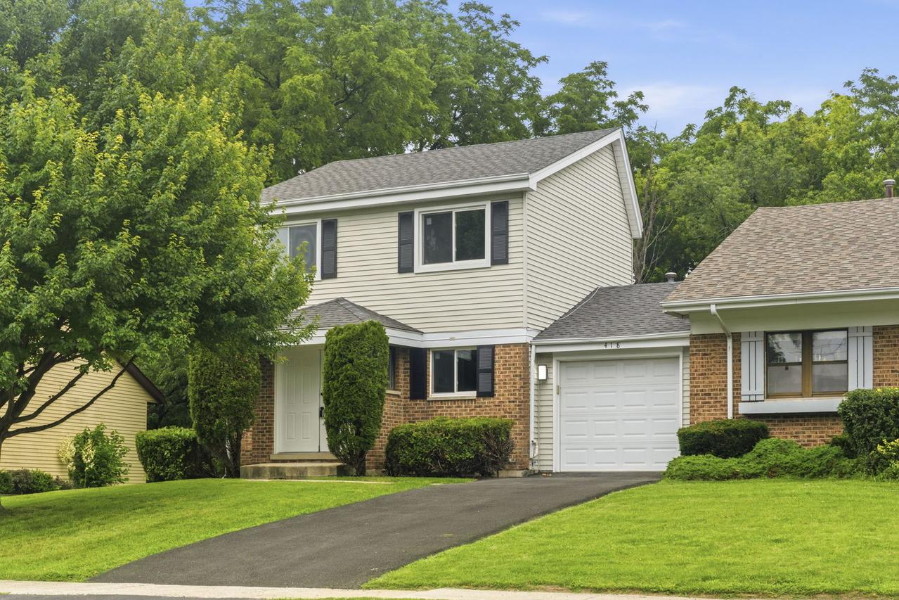 23W418 Greenbriar Dr., Naperville, IL 60540
