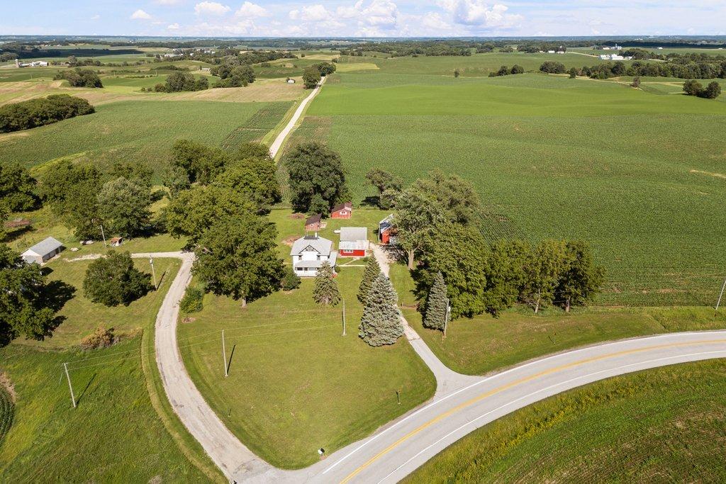 12817 256th St., Port Byron, IL 61275
