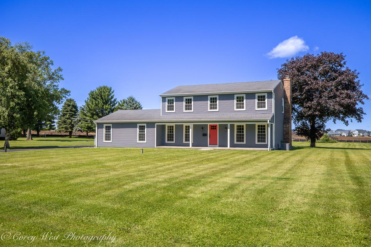 1N164 Stargrass Ln., Elburn, IL 60119