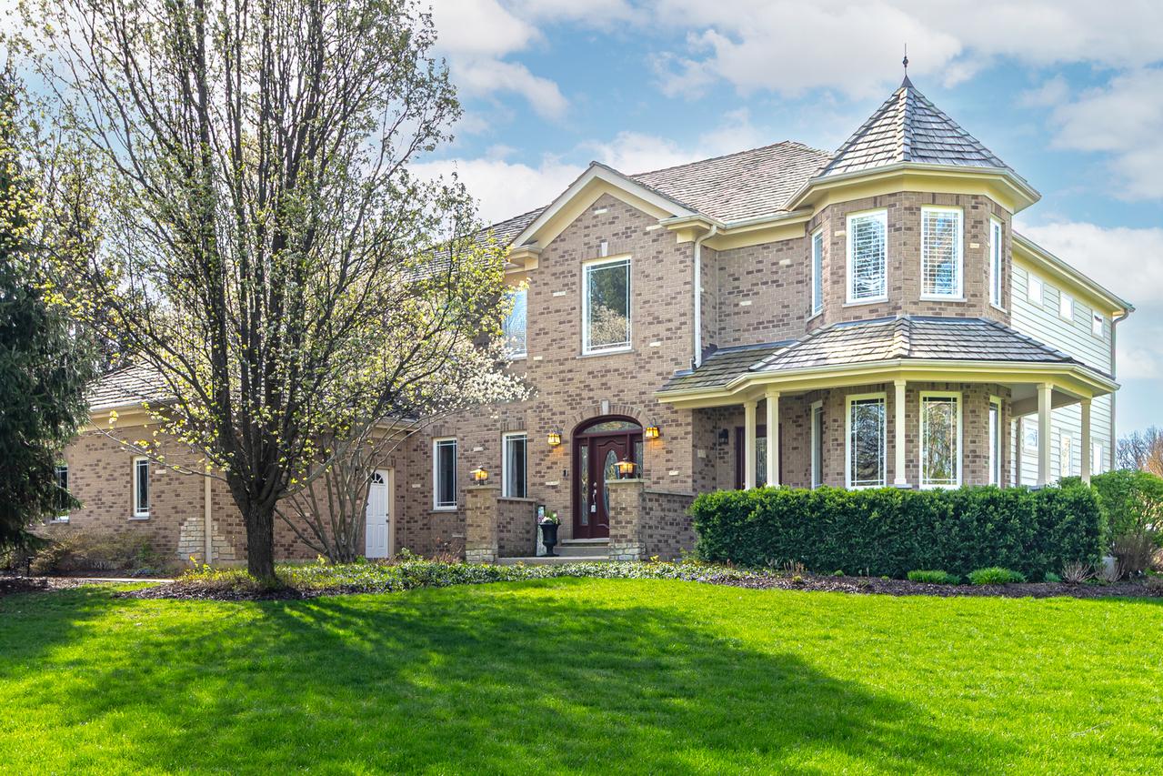 38868 N Oakcrest Ln., Wadsworth, IL 60083