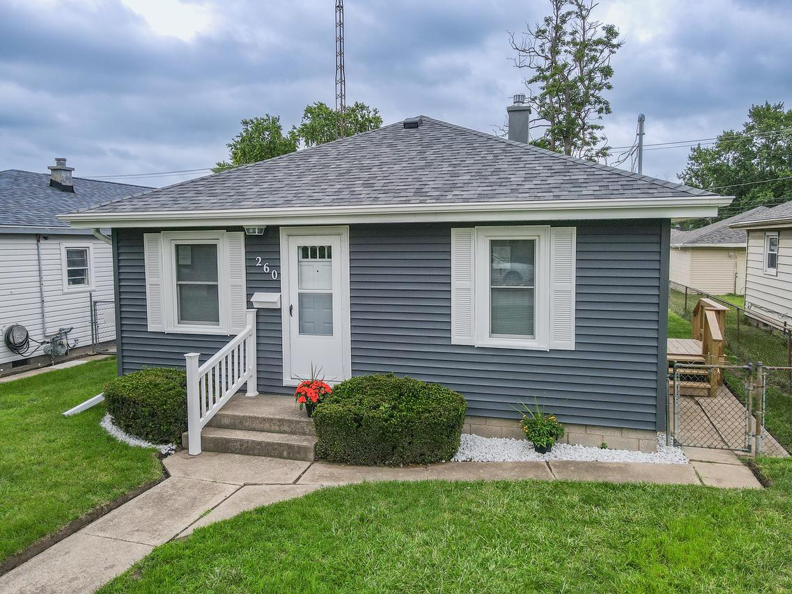 260 N Clinton Ave., Bradley, IL 60915