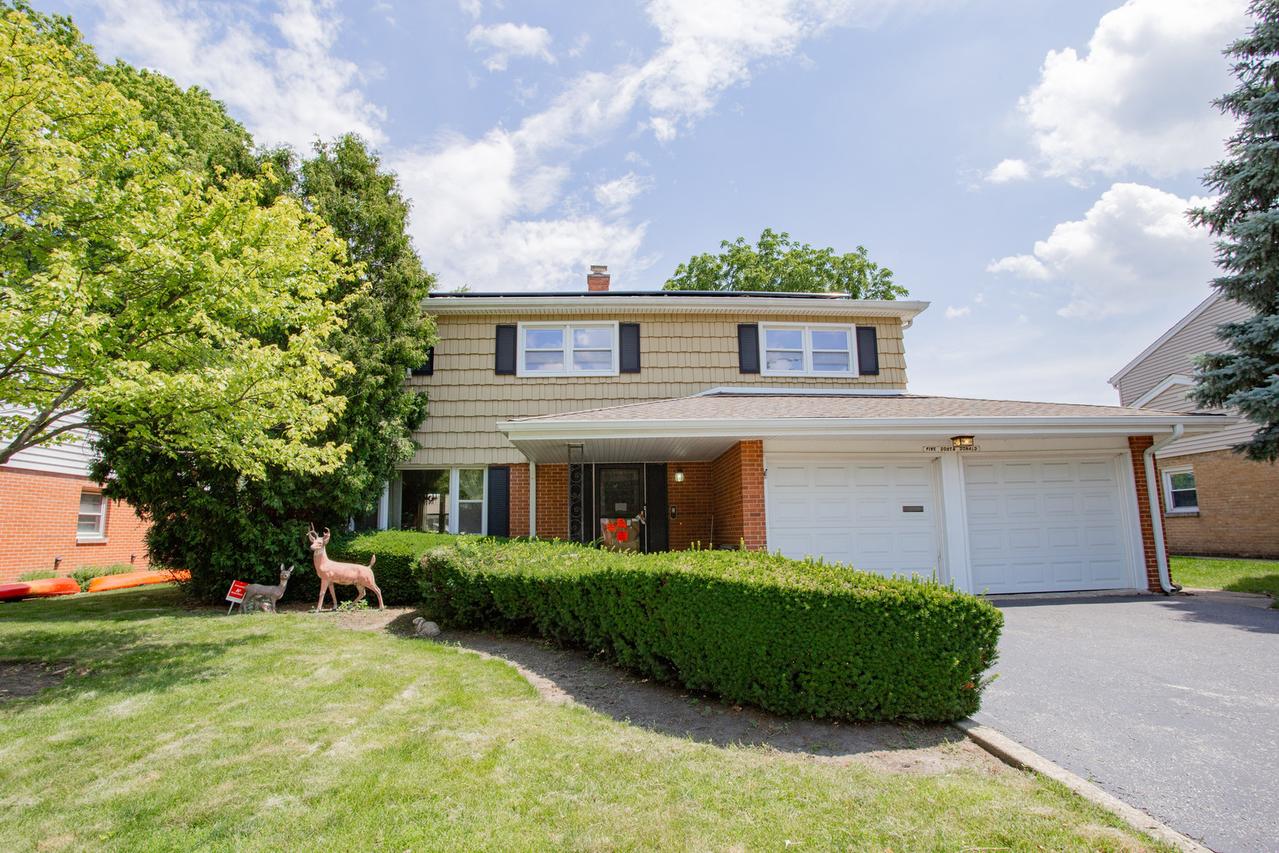5 S Donald Ave., Arlington Heights, IL 60004