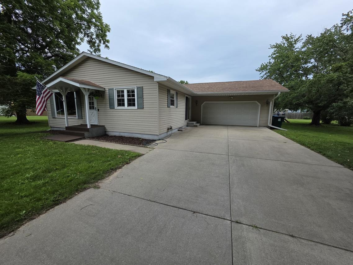 611 E 7th St., Rock Falls, IL 61071