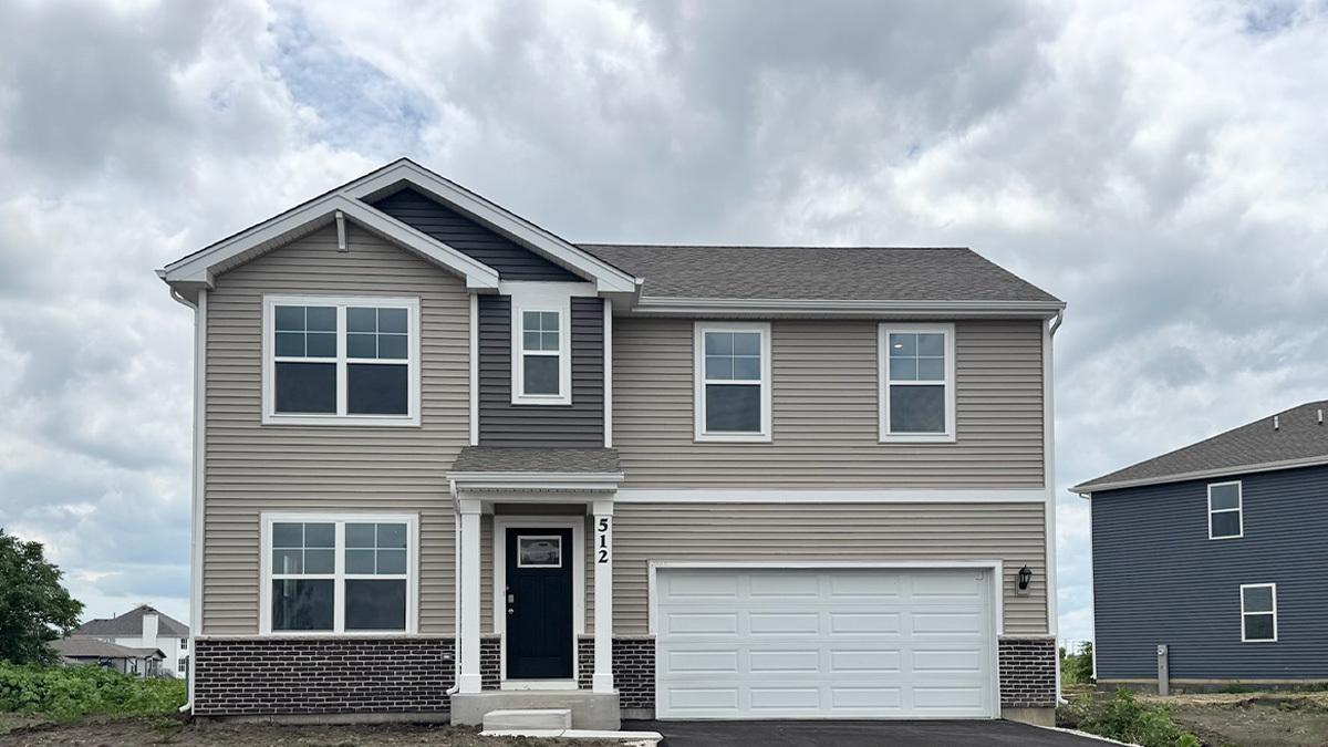 512 Adirondack Ct., Joliet, IL 60436