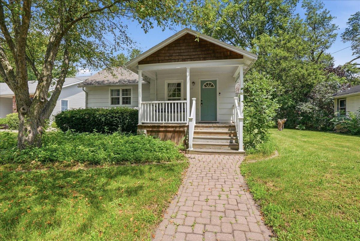 409 N 1st St., Fairbury, IL 61739