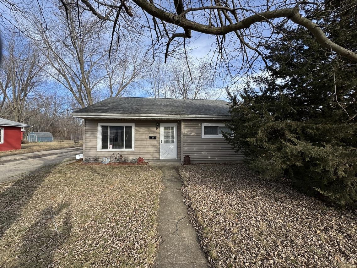 1206 Harvey Dr., Sterling, IL 61081