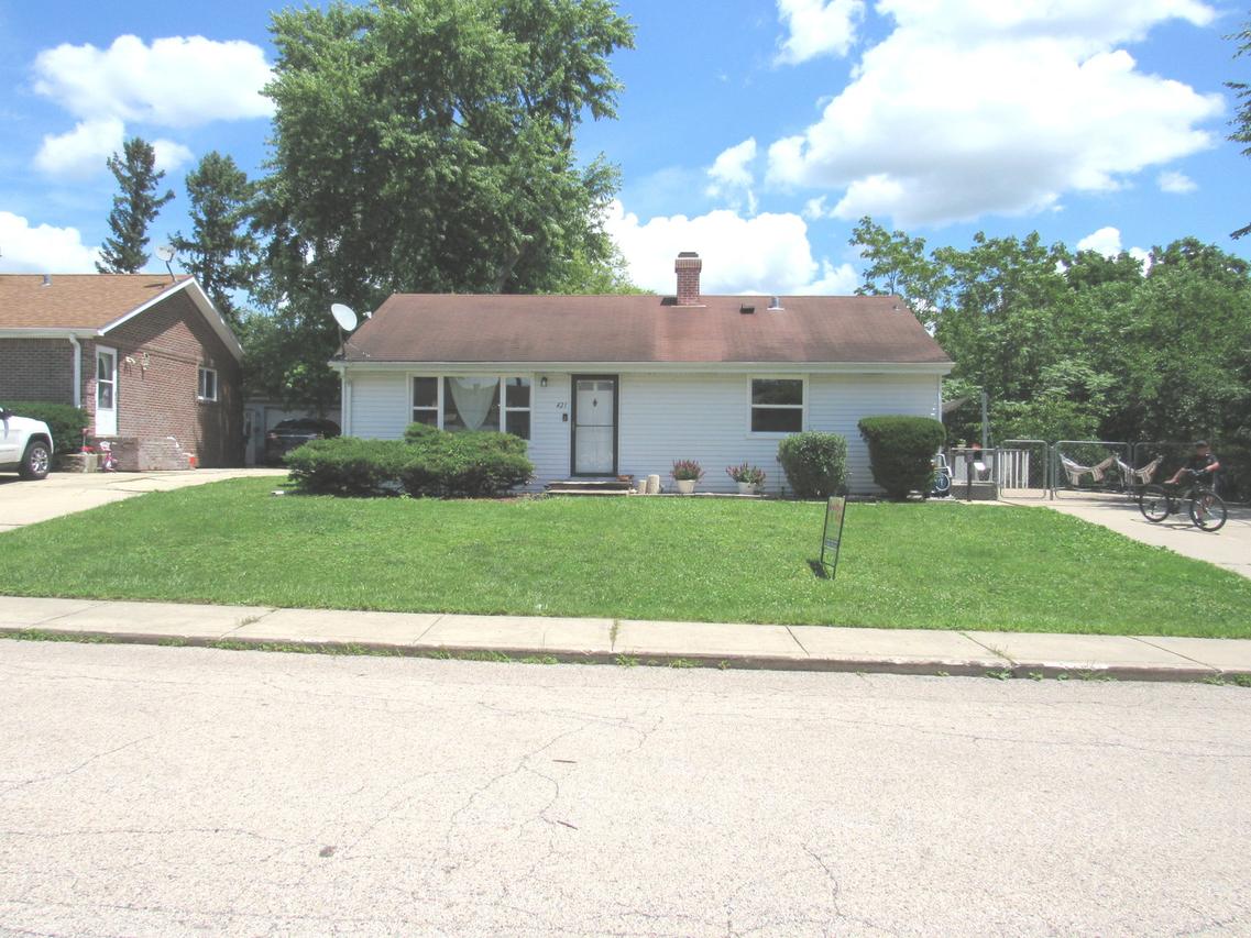 421 Hoover Dr., Carpentersville, IL 60110