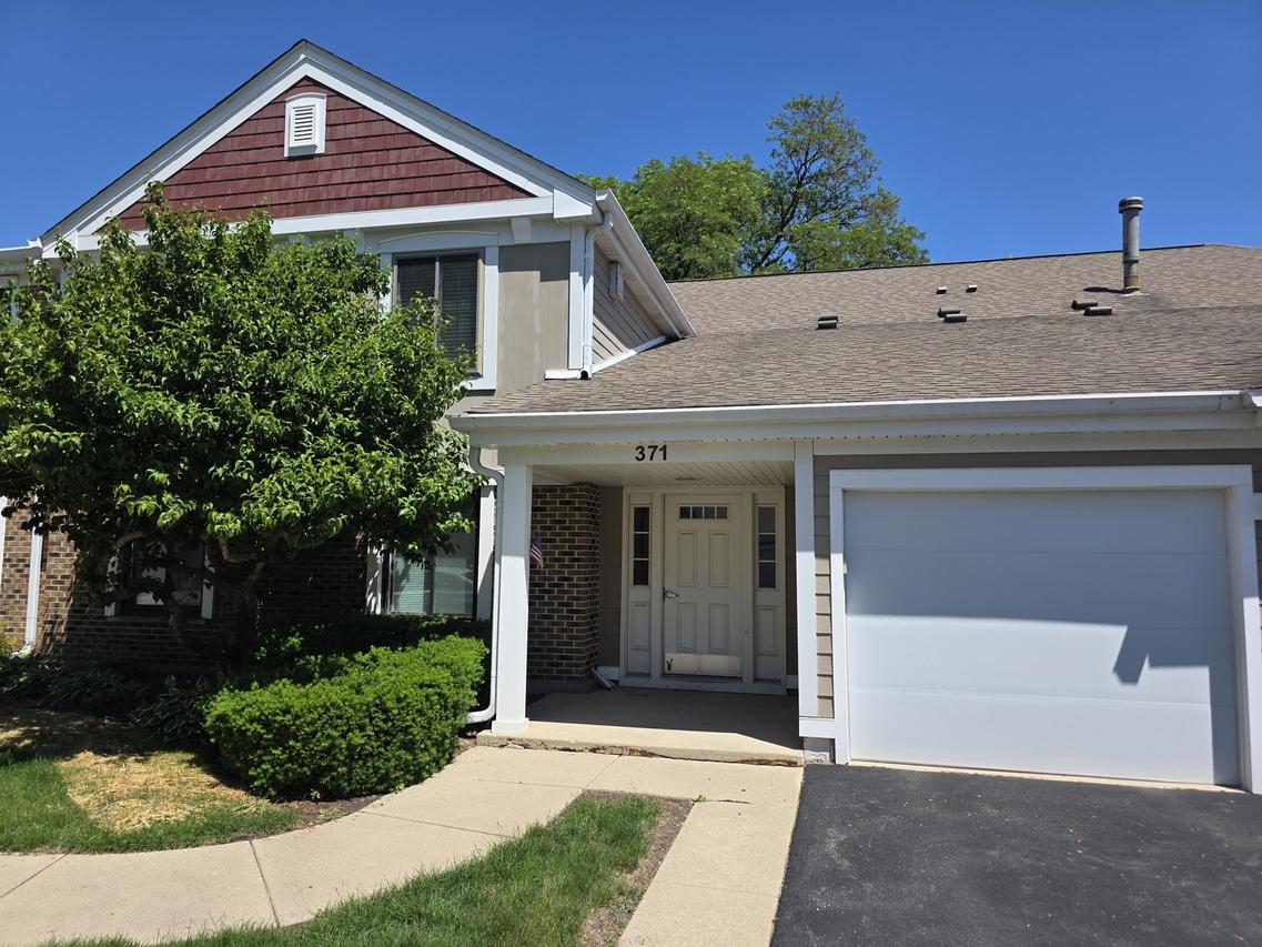 371 Heather Ct. #D2, Schaumburg, IL 60193