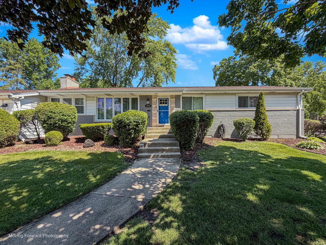 9840 Warren St., Oak Lawn, IL 60453