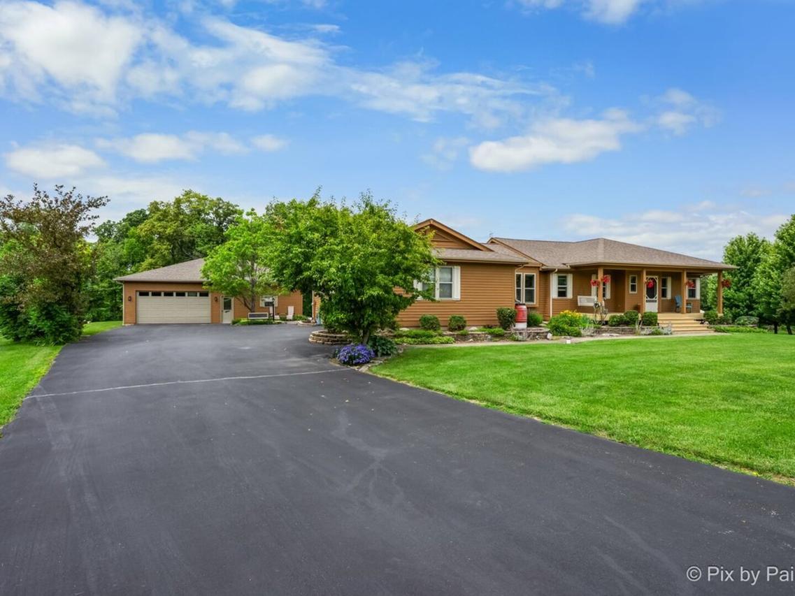 28 Tomahawk Tr., Oswego, IL 60543