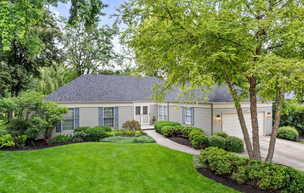 1493 Sandy Hook St., Wheaton, IL 60189