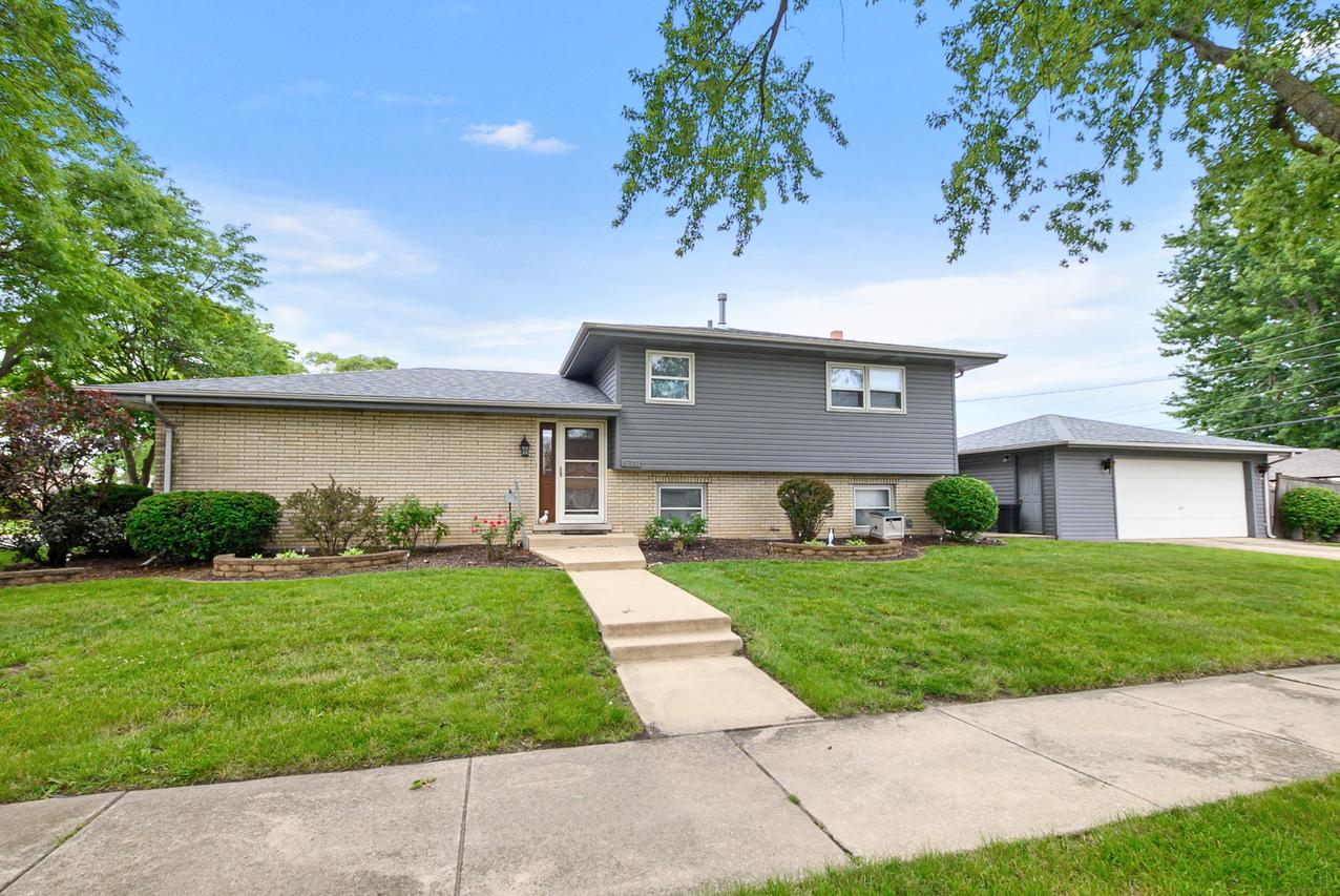 3700 W 120th Pl., Alsip, IL 60803