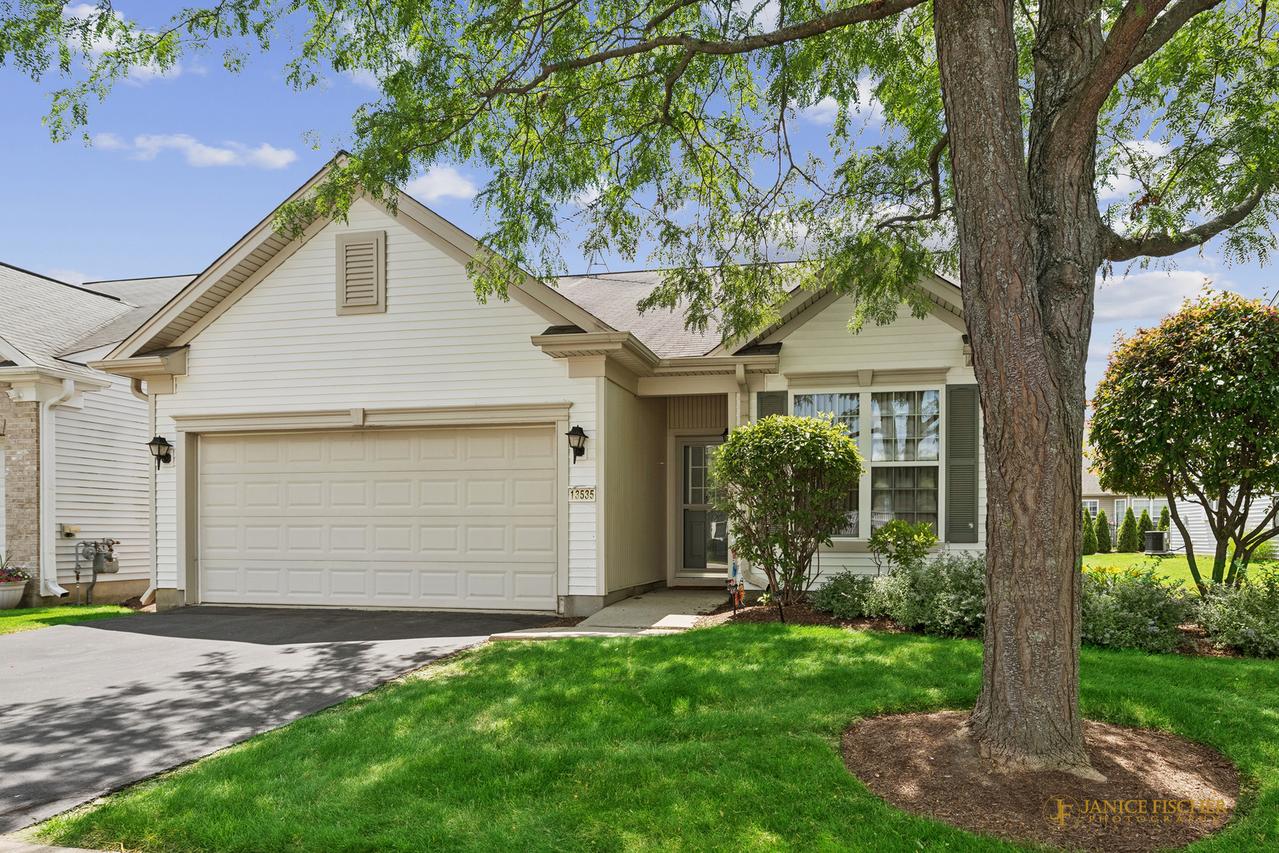 13535 Nealy Rd St., Huntley, IL 60142
