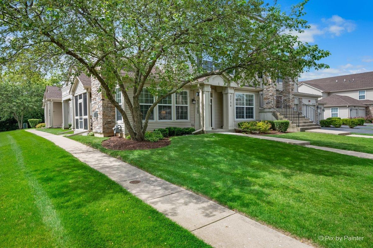 2735 Acorn Ct., West Dundee, IL 60118