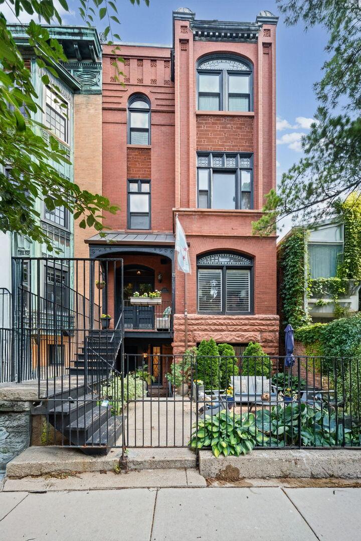350 W Dickens Ave. #G, Chicago, IL 60614