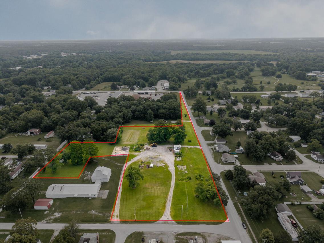 Lot 1 S Washington St., Salem, IL 62881